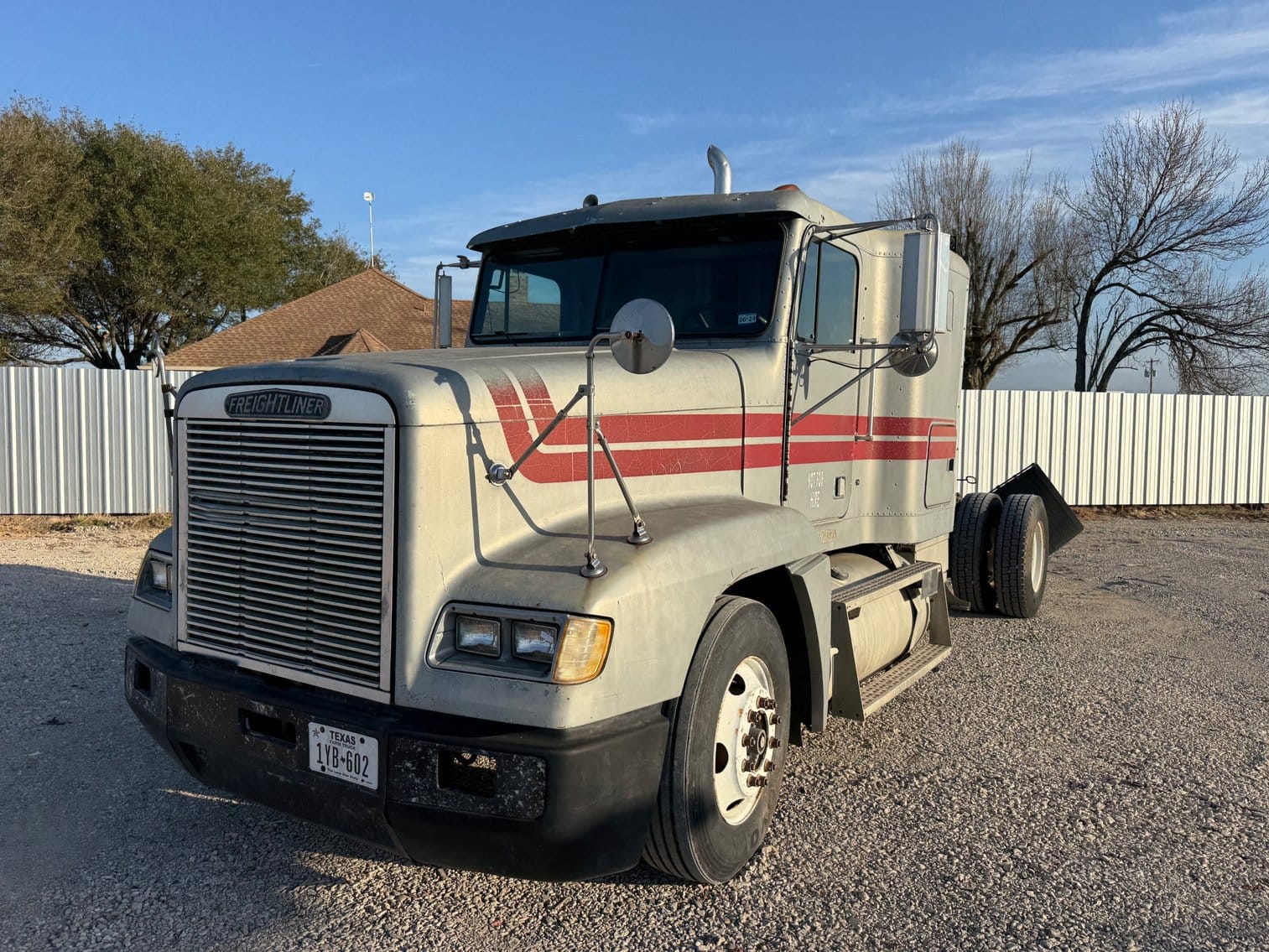 1994 Freightliner FLD120 Equipment Image0