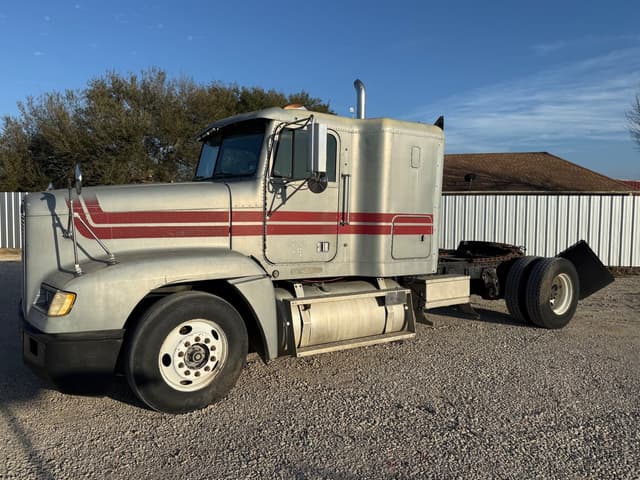 Image of Freightliner FLD120 equipment image 1