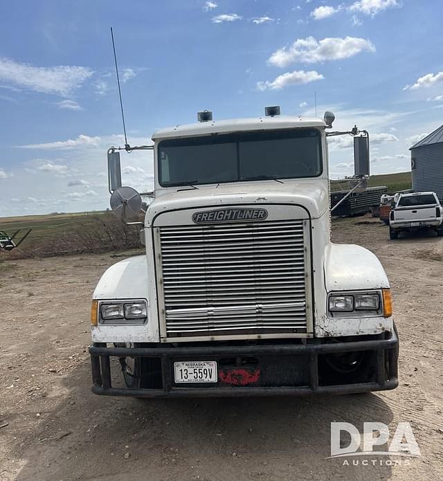 Image of Freightliner FLD120 equipment image 1