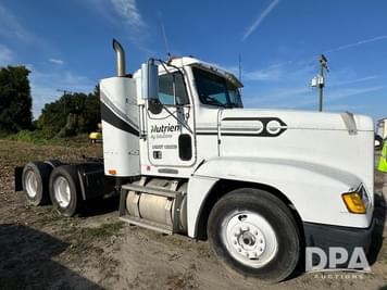 Main image Freightliner FL12064TH