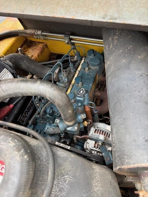 Image of Gehl 3825 equipment image 4