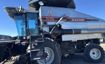 Main image Gleaner R72