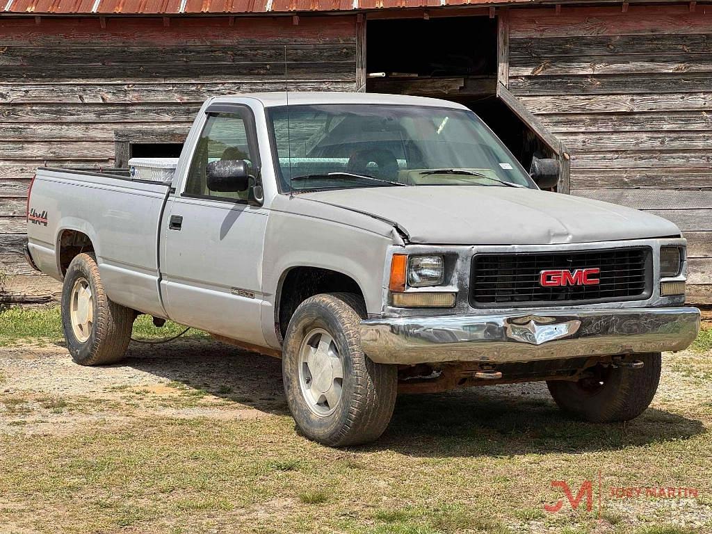 Image of GMC 1500 Primary image