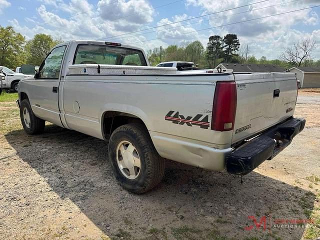 Image of GMC 1500 equipment image 3