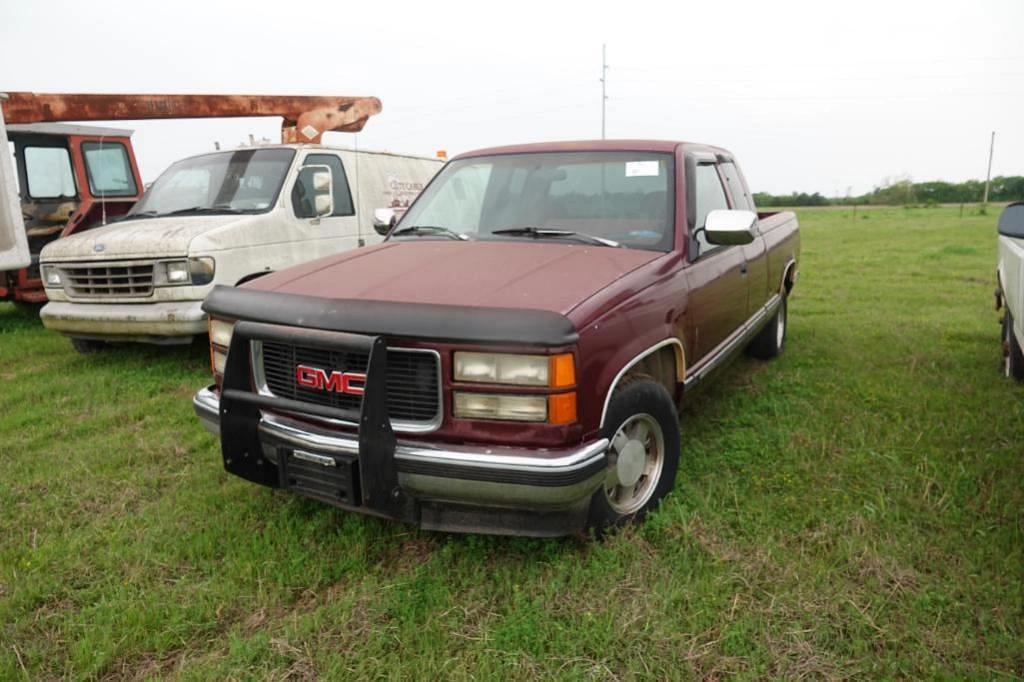 Image of GMC 1500 Primary image