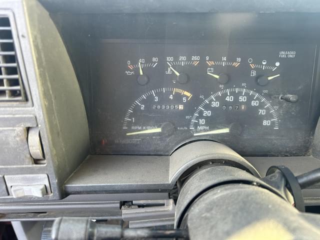Image of GMC 2500 equipment image 3