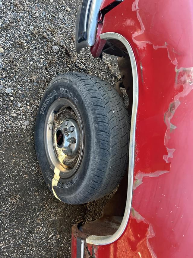 Image of GMC 2500 equipment image 1
