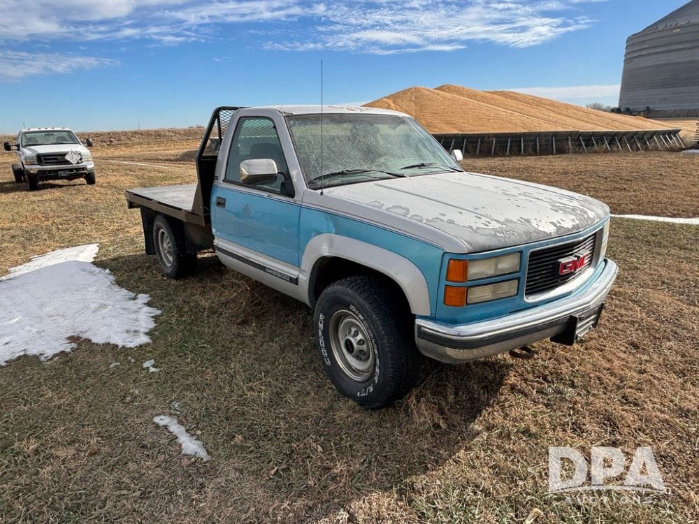 1994 GMC 2500 Equipment Image0