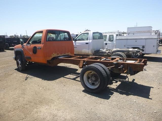 Image of GMC 3500 equipment image 4