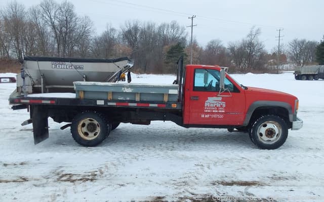 Image of GMC 3500 equipment image 4