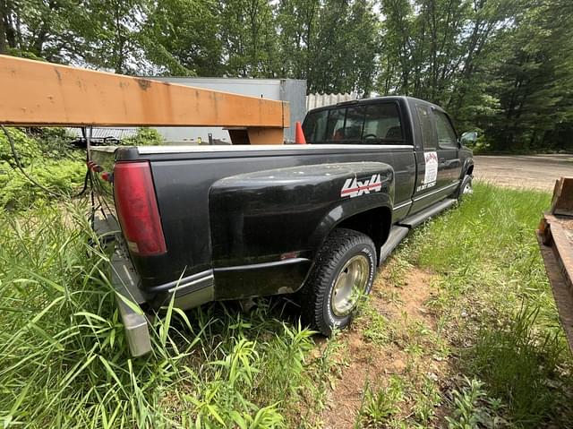 Image of GMC 3500 equipment image 4