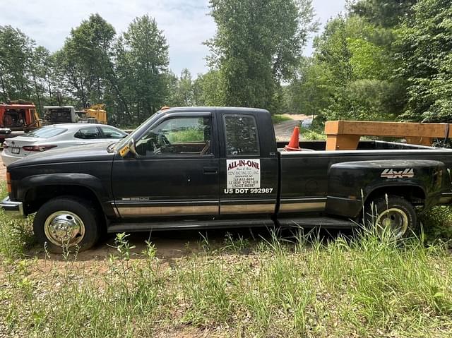 Image of GMC 3500 equipment image 1