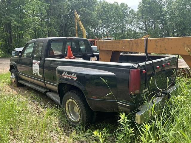 Image of GMC 3500 equipment image 2