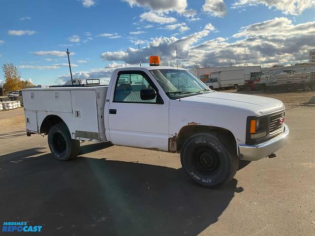 Image of GMC 3500 equipment image 1