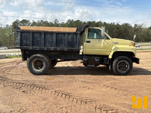 Image of GMC Topkick equipment image 3