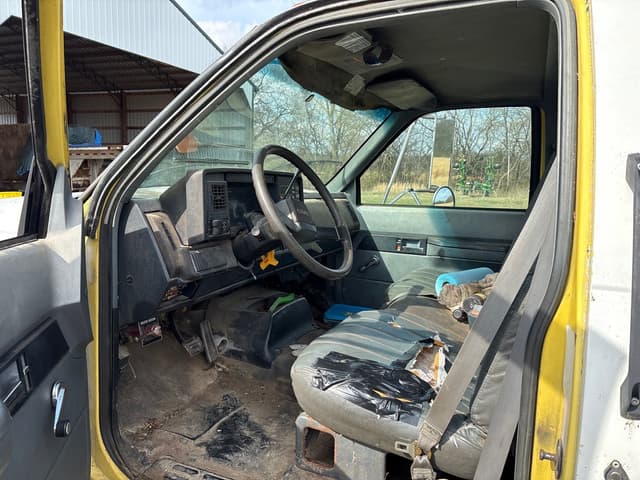 Image of GMC C6000 equipment image 4