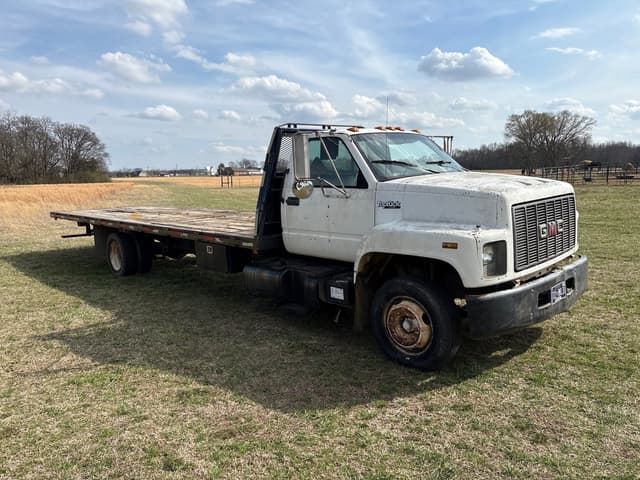 Image of GMC C6000 equipment image 3