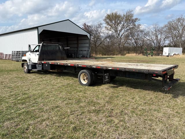 Image of GMC C6000 equipment image 1