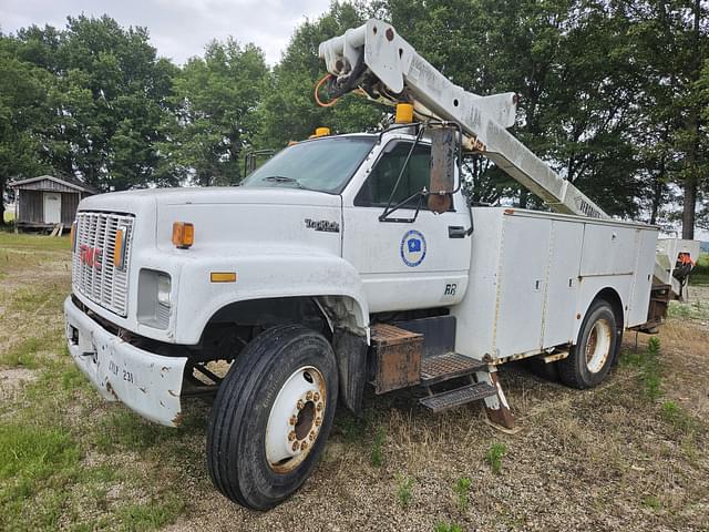 Image of GMC TopKick C7000 equipment image 4