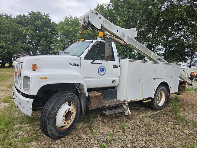 Image of GMC TopKick C7000 equipment image 3