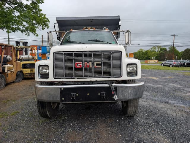 Image of GMC C7000 equipment image 1