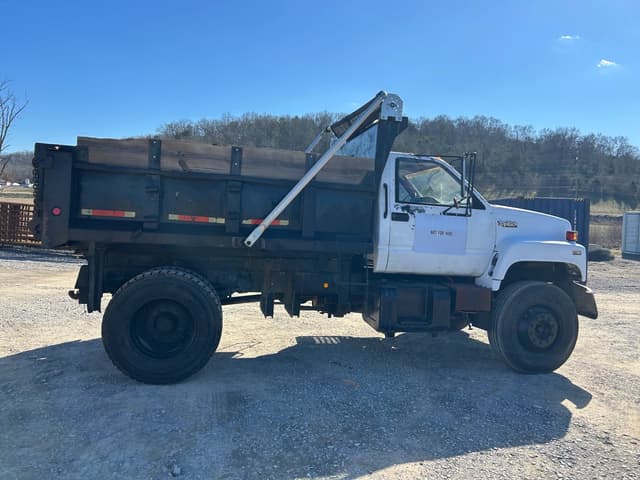 Image of GMC C7000 equipment image 3