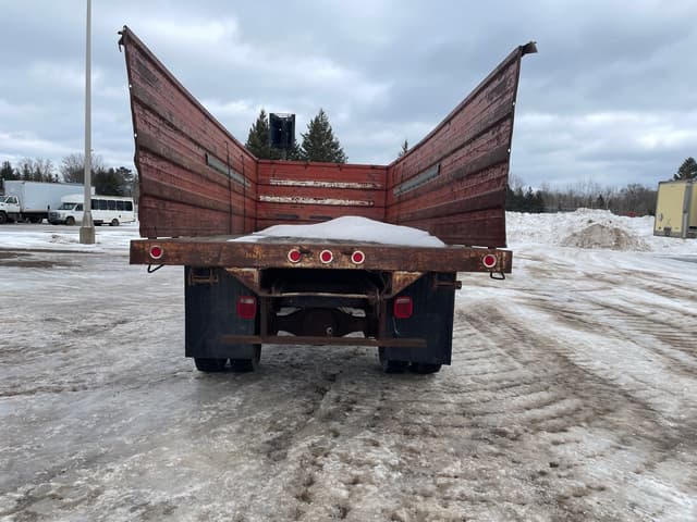 Image of GMC Topkick equipment image 3