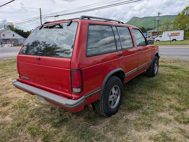 Image of GMC Jimmy equipment image 4