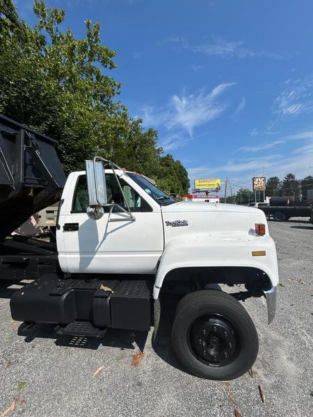 Image of GMC Kodiak equipment image 3