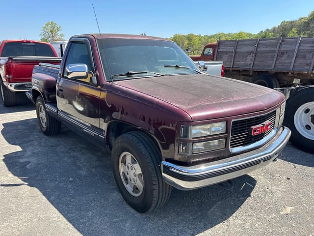 Image of GMC 1500 equipment image 2