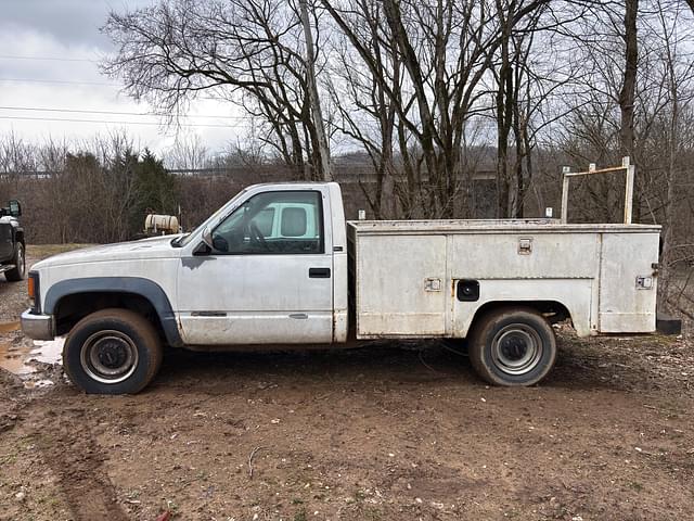 Image of GMC Sierra equipment image 1