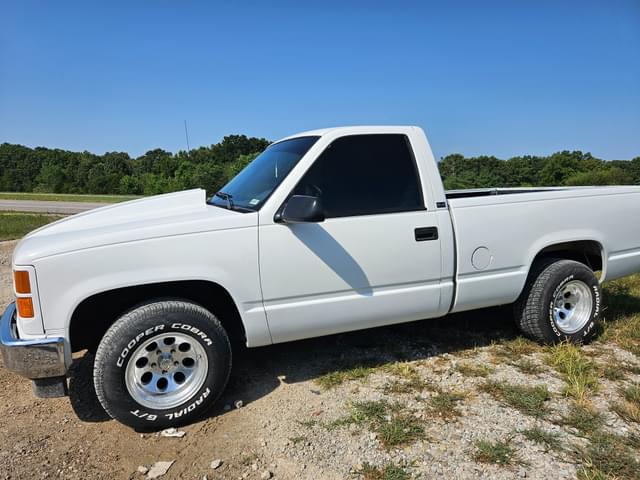 Image of GMC Sierra equipment image 4