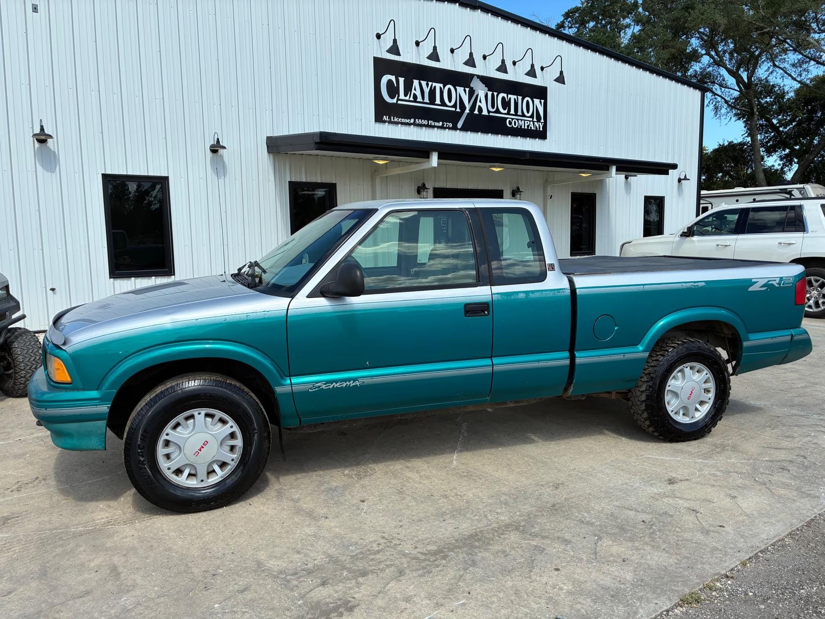 1994 GMC Sonoma Equipment Image0