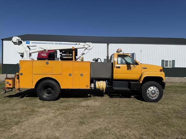 Image of GMC Topkick equipment image 3