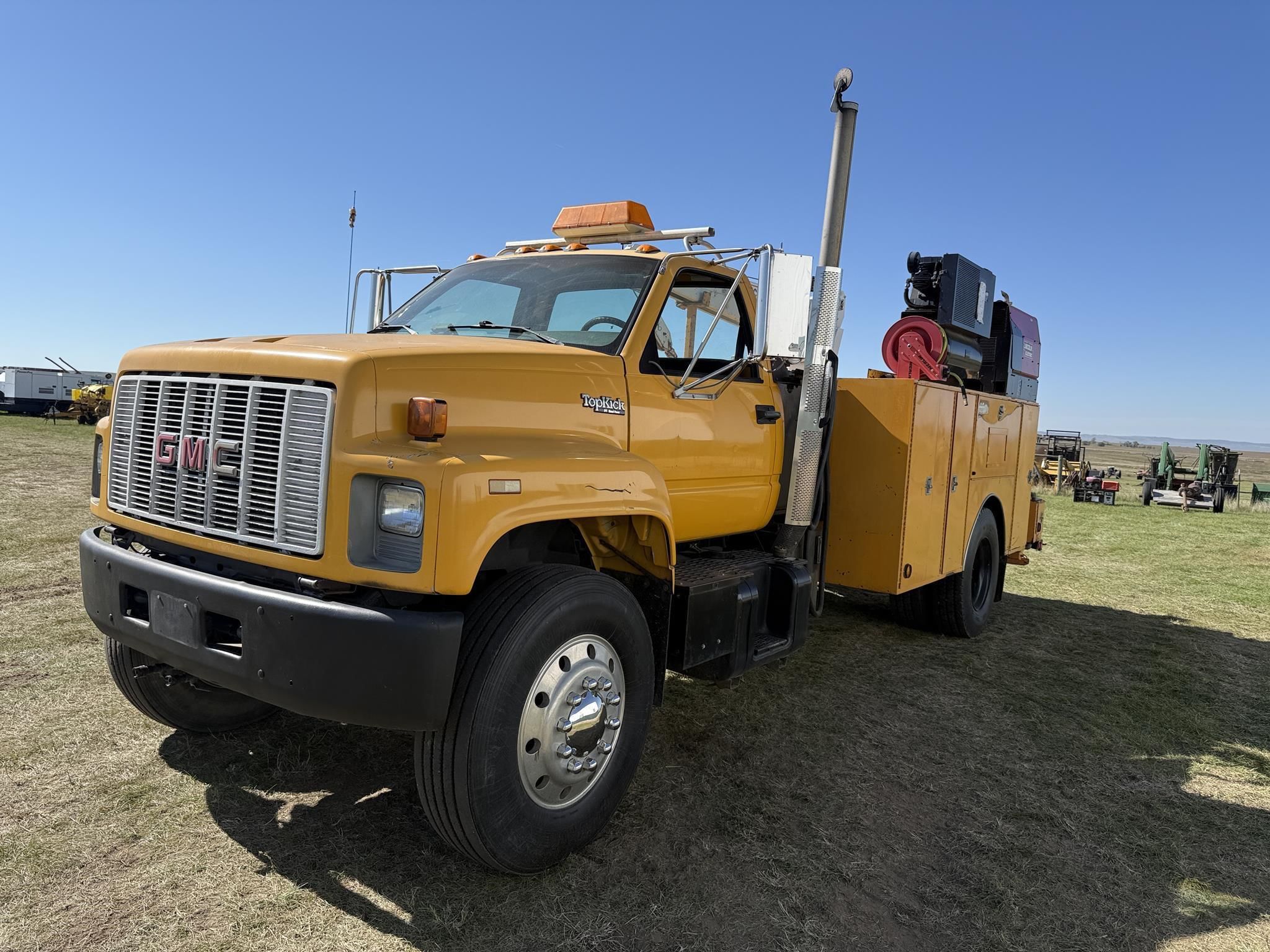 1994 GMC Topkick Equipment Image0