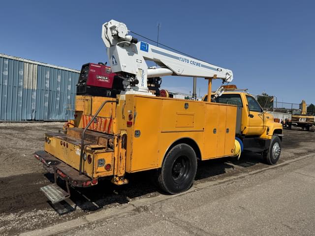 Image of GMC Topkick equipment image 3