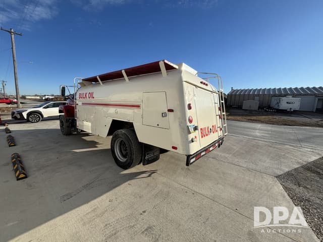 Image of GMC Topkick equipment image 3