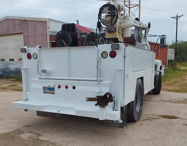 Image of GMC TopKick C6500 equipment image 3