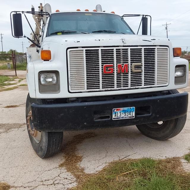 Image of GMC TopKick C6500 equipment image 4