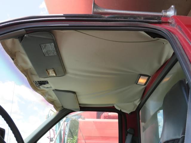 Image of GMC Topkick C7500 equipment image 3