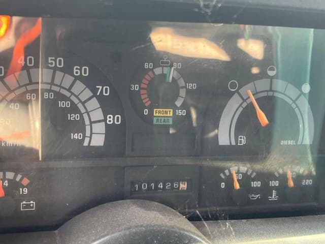 Image of GMC C7500 equipment image 3