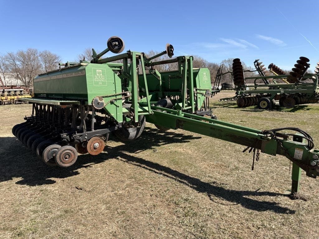 1994 Great Plains Solid Stand 24 Equipment Image0