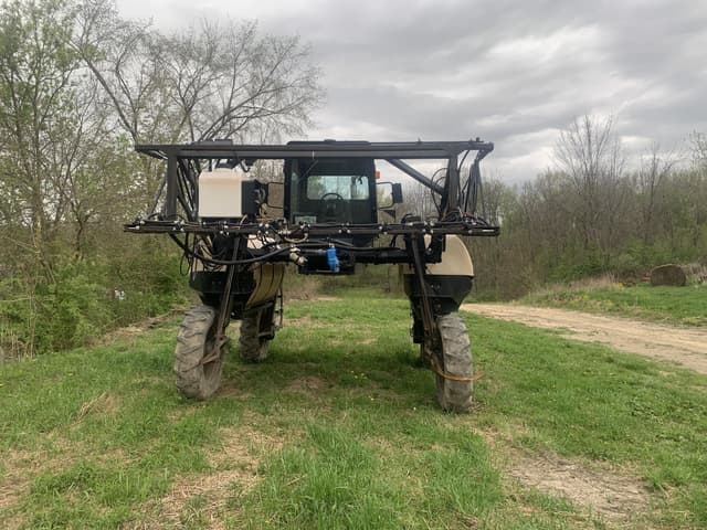 Image of Hagie 280 equipment image 3