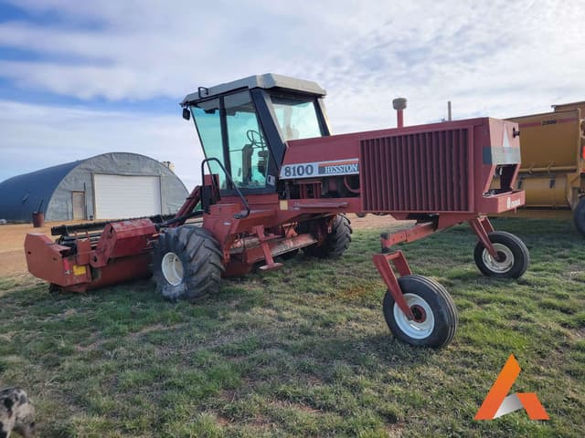 Image of Hesston 8100 equipment image 4