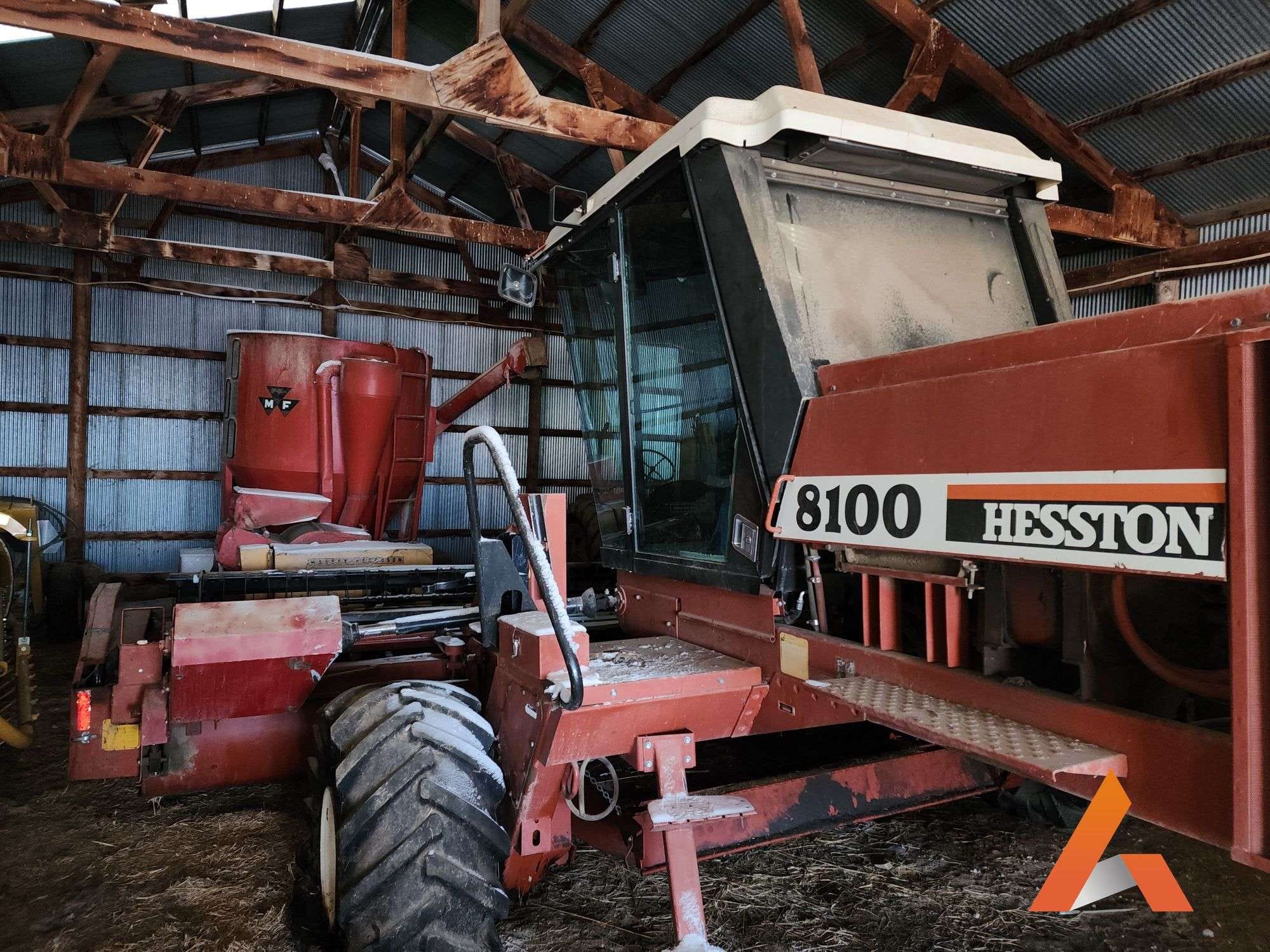 1994 Hesston 8100 Equipment Image0