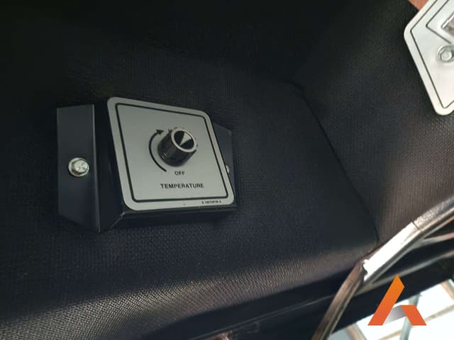 Image of Hesston 8100 equipment image 4