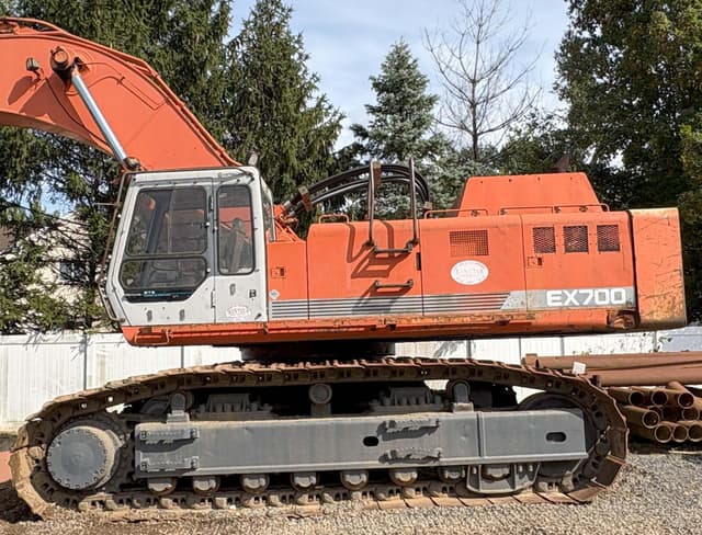 Image of Hitachi EX700 equipment image 3