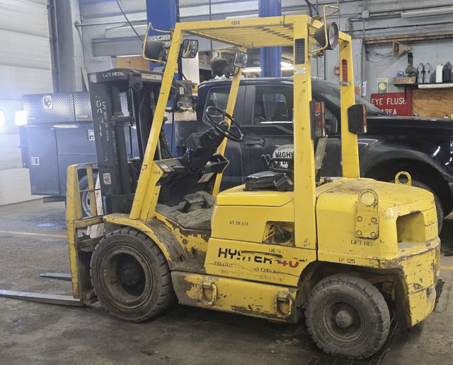 Image of Hyster H40XM equipment image 2
