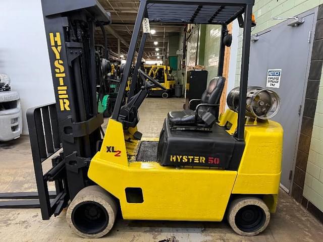 Image of Hyster S50XL equipment image 4