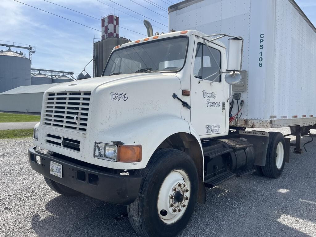 Main image International 8100